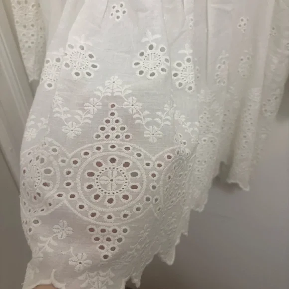 Parsley & Sage Eyelet Blouse - Picture 6 of 8